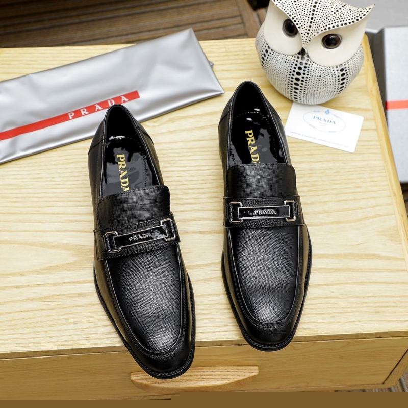 Pra*a leather shoes